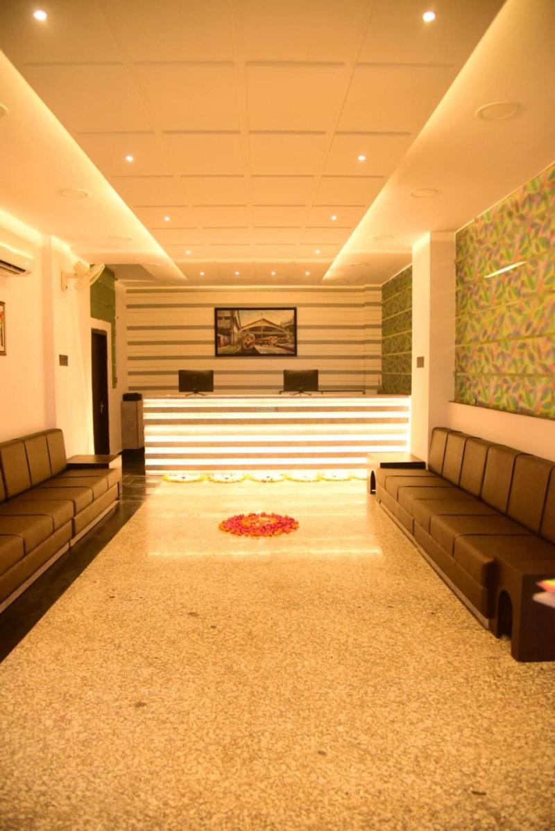 Hotel Suraj Palace image