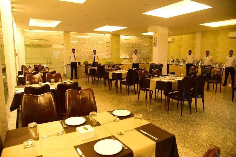 Hotel Suraj Palace image