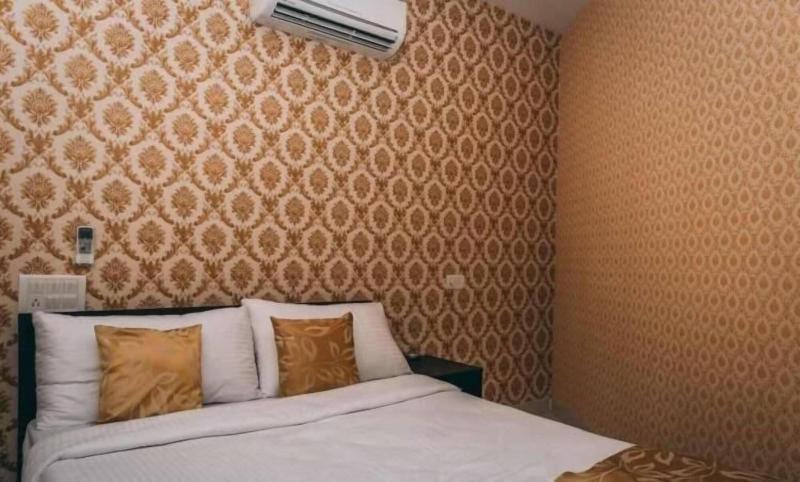 Hotel Suraj Palace image