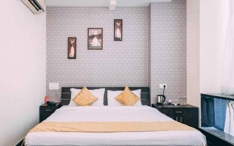 Hotel Suraj Palace image