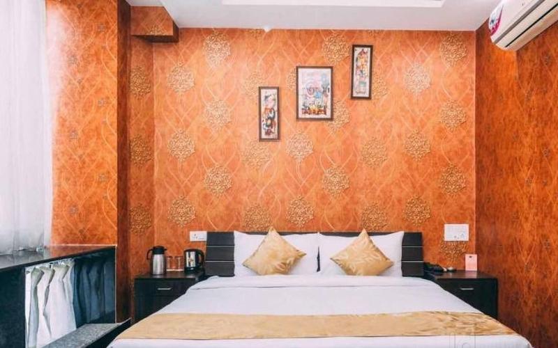 Hotel Suraj Palace image