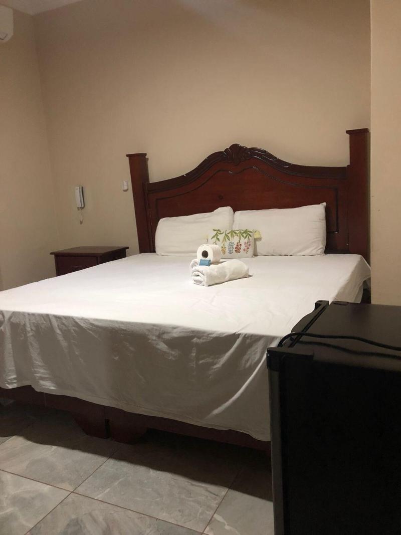 Hotel Enrique Ii image