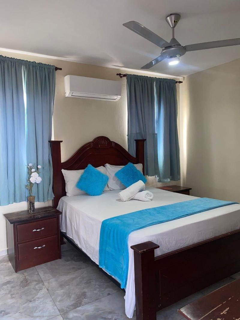 Hotel Enrique Ii image