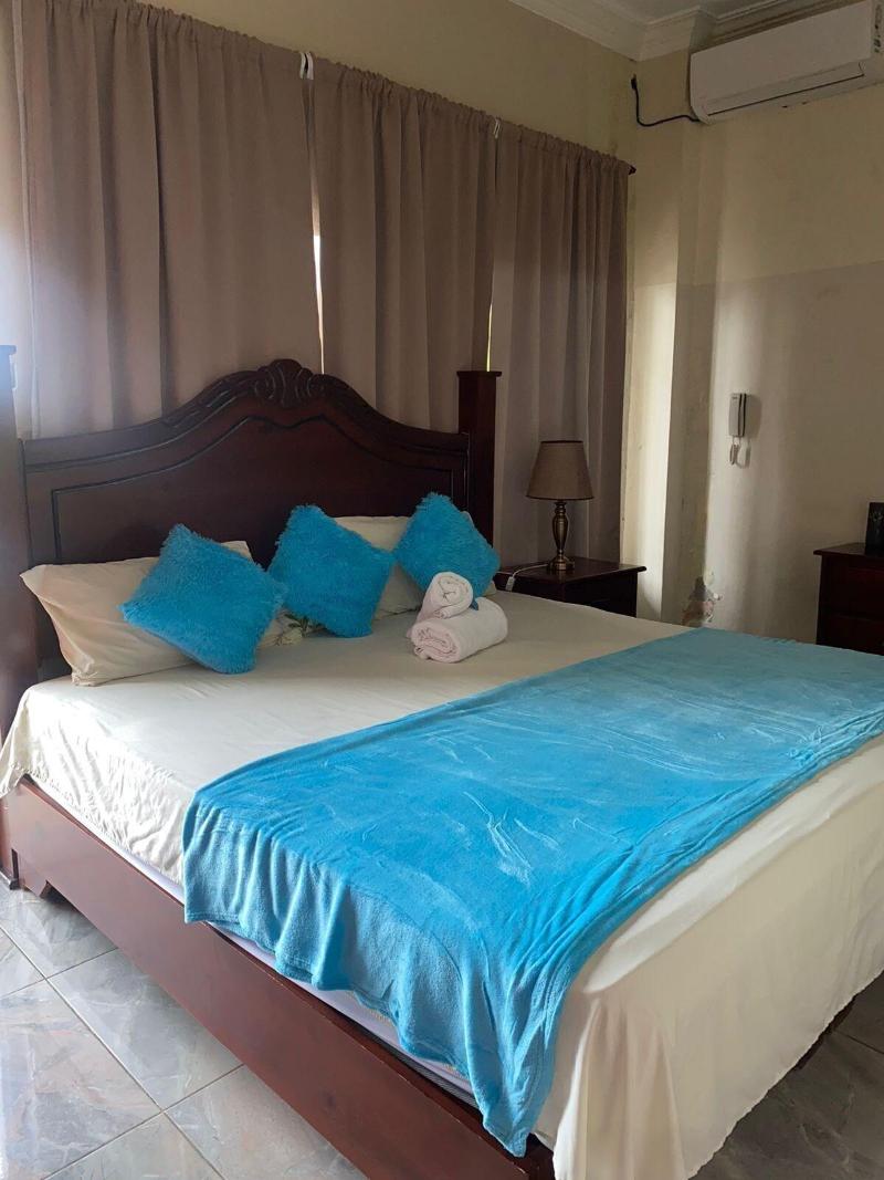 Hotel Enrique Ii image