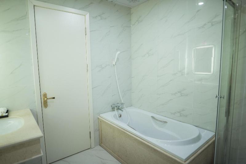 Hoa Dong Hotel image