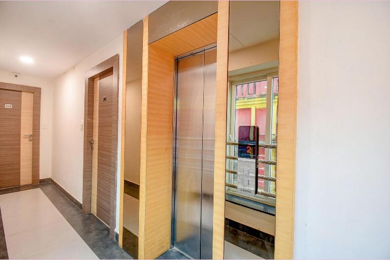 Fabhotel Kzar Select