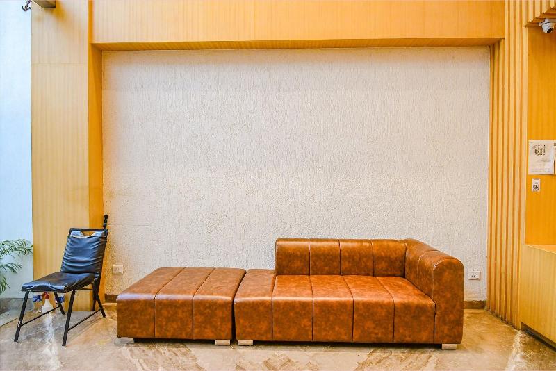 Fabhotel Kzar Select