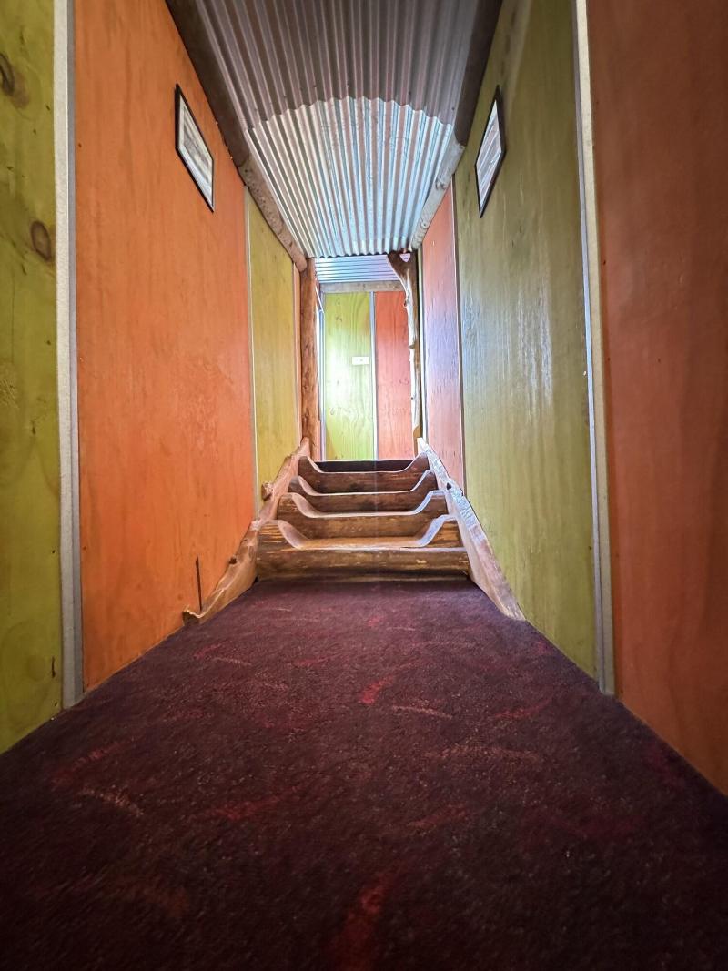 The Crossing Lodge And Backpackers