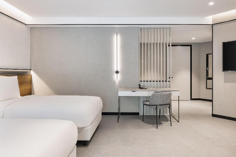 Inventist Hotel Sports Academy image