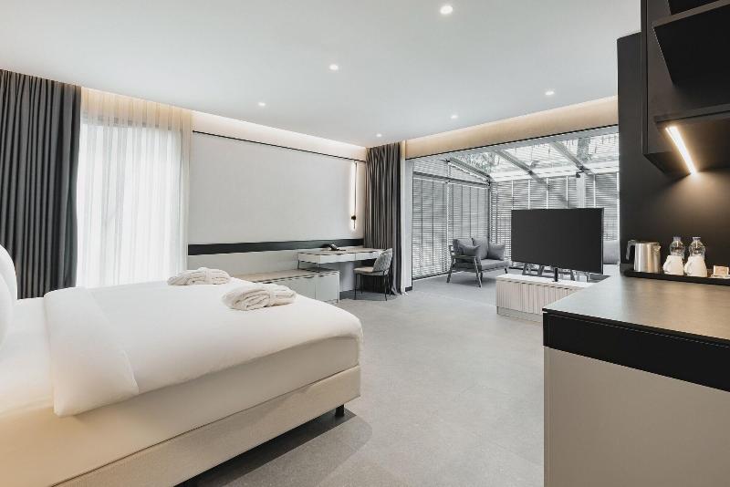 Inventist Hotel Sports Academy image
