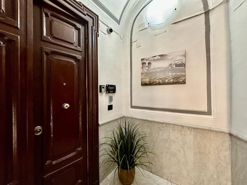 Elegance Rooms Spaccanapoli image