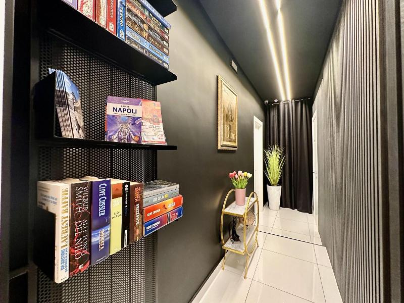 Elegance Rooms Spaccanapoli image