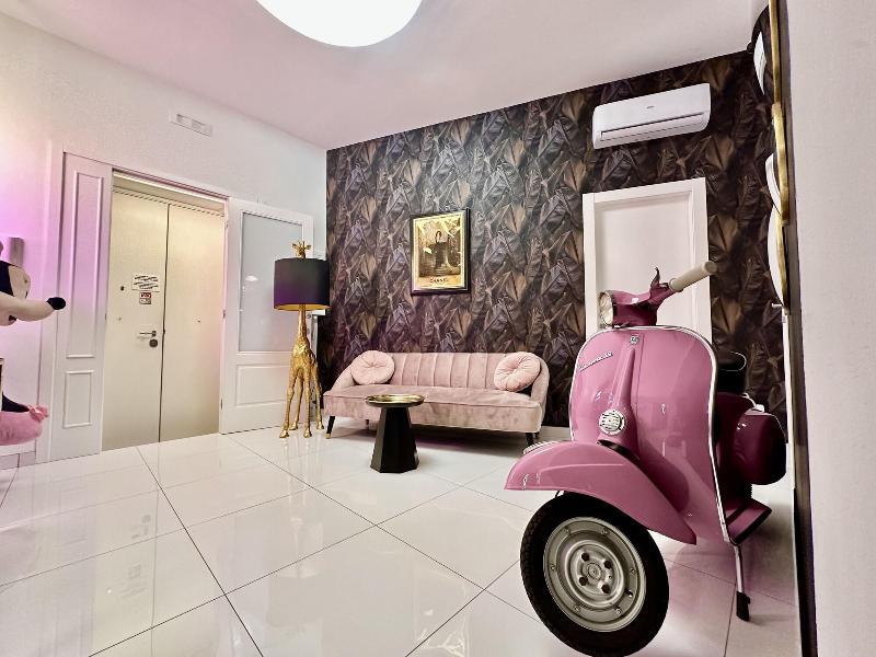 Elegance Rooms Spaccanapoli image
