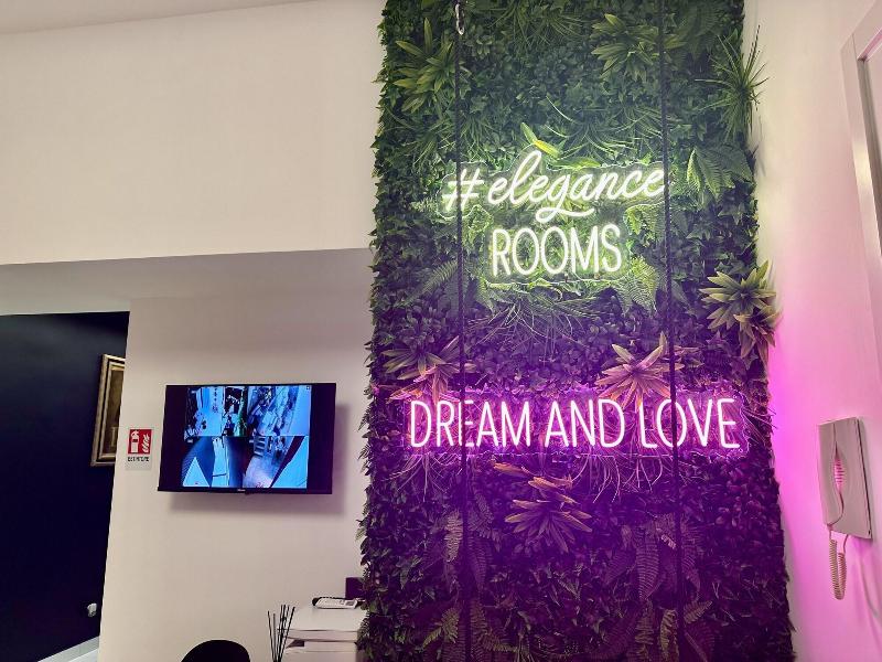 Elegance Rooms Spaccanapoli image
