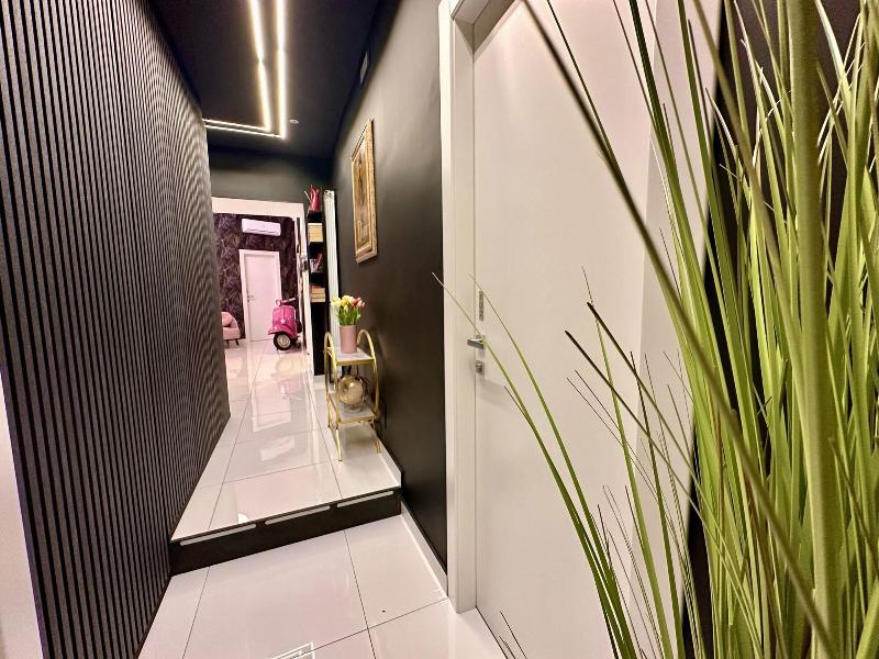 Elegance Rooms Spaccanapoli image