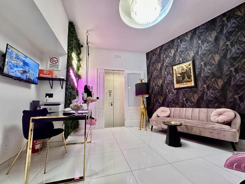 Elegance Rooms Spaccanapoli image
