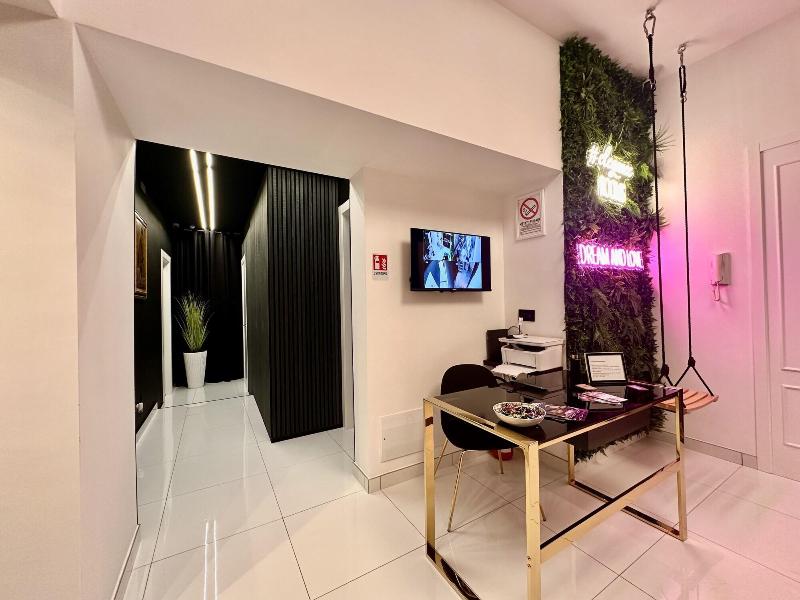 Elegance Rooms Spaccanapoli image