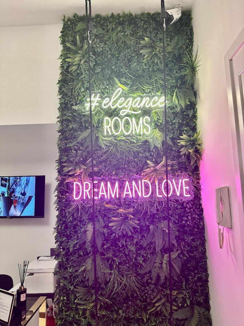 Elegance Rooms Spaccanapoli image