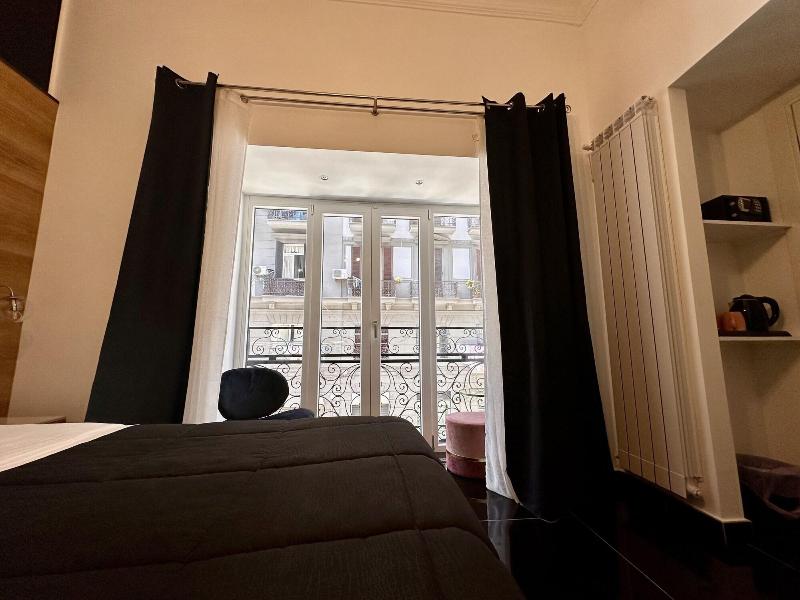 Elegance Rooms Spaccanapoli image