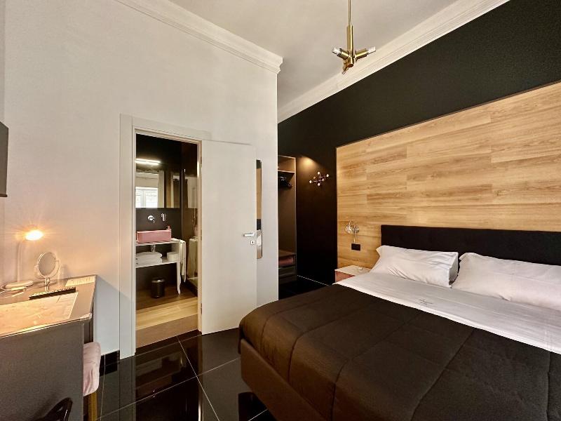 Elegance Rooms Spaccanapoli image