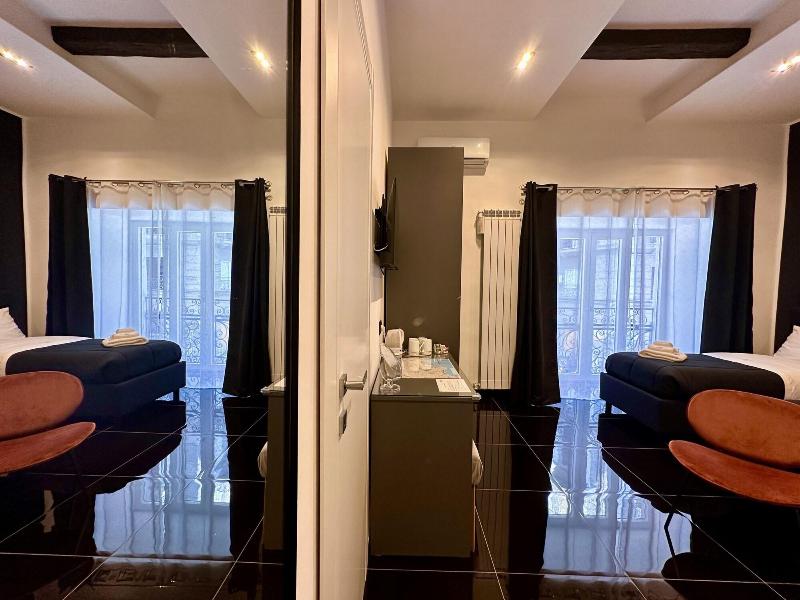 Elegance Rooms Spaccanapoli image