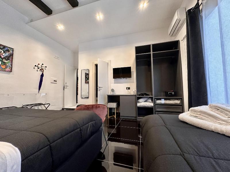 Elegance Rooms Spaccanapoli image