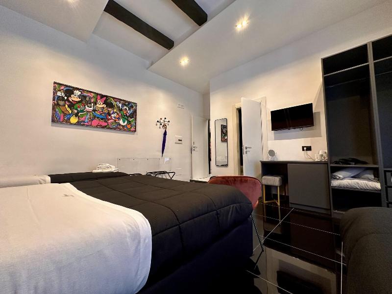 Elegance Rooms Spaccanapoli image