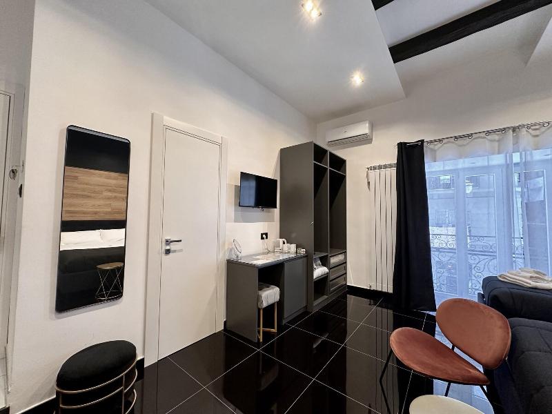 Elegance Rooms Spaccanapoli image