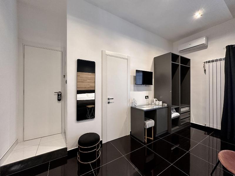 Elegance Rooms Spaccanapoli image