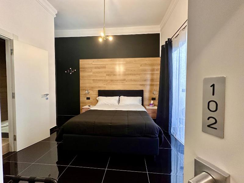Elegance Rooms Spaccanapoli image