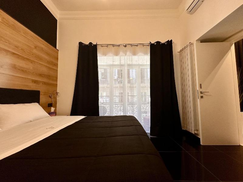 Elegance Rooms Spaccanapoli image