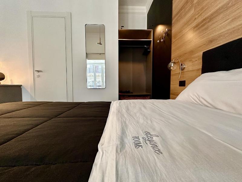 Elegance Rooms Spaccanapoli image