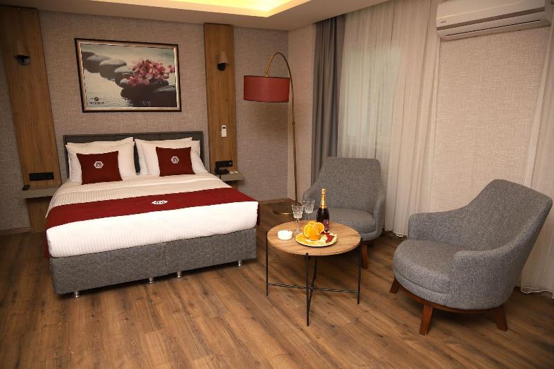 SUITE LUXURY