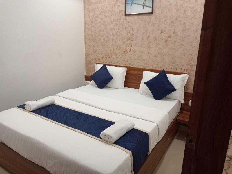 Hotel Royal Gold image