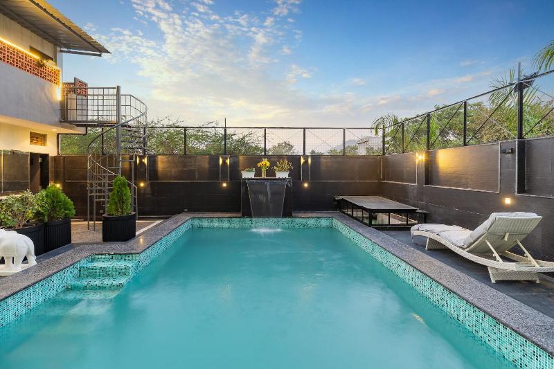 Hotel Blue Chip By Downtown image