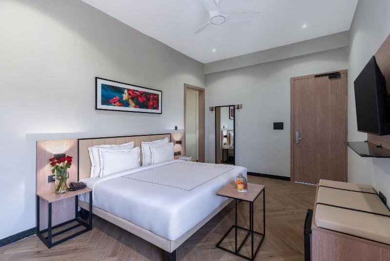 Hotel Blue Chip By Downtown image