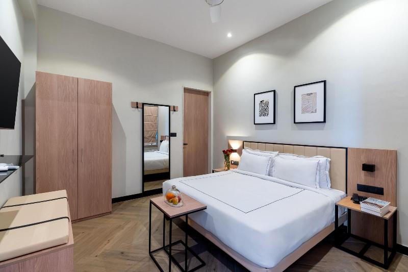 Hotel Blue Chip By Downtown image