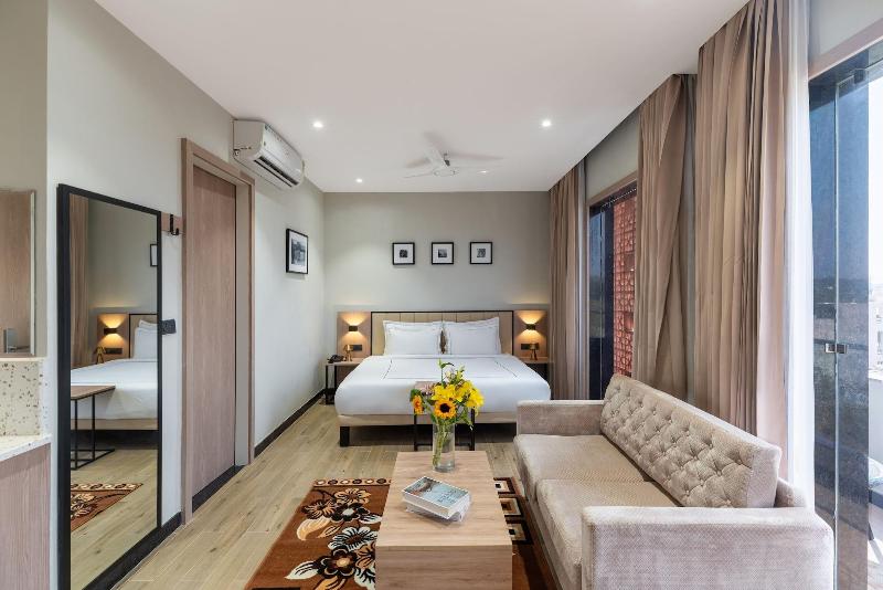 Hotel Blue Chip By Downtown image