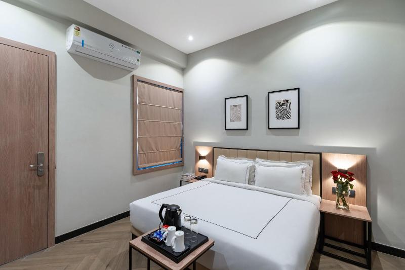 Hotel Blue Chip By Downtown image
