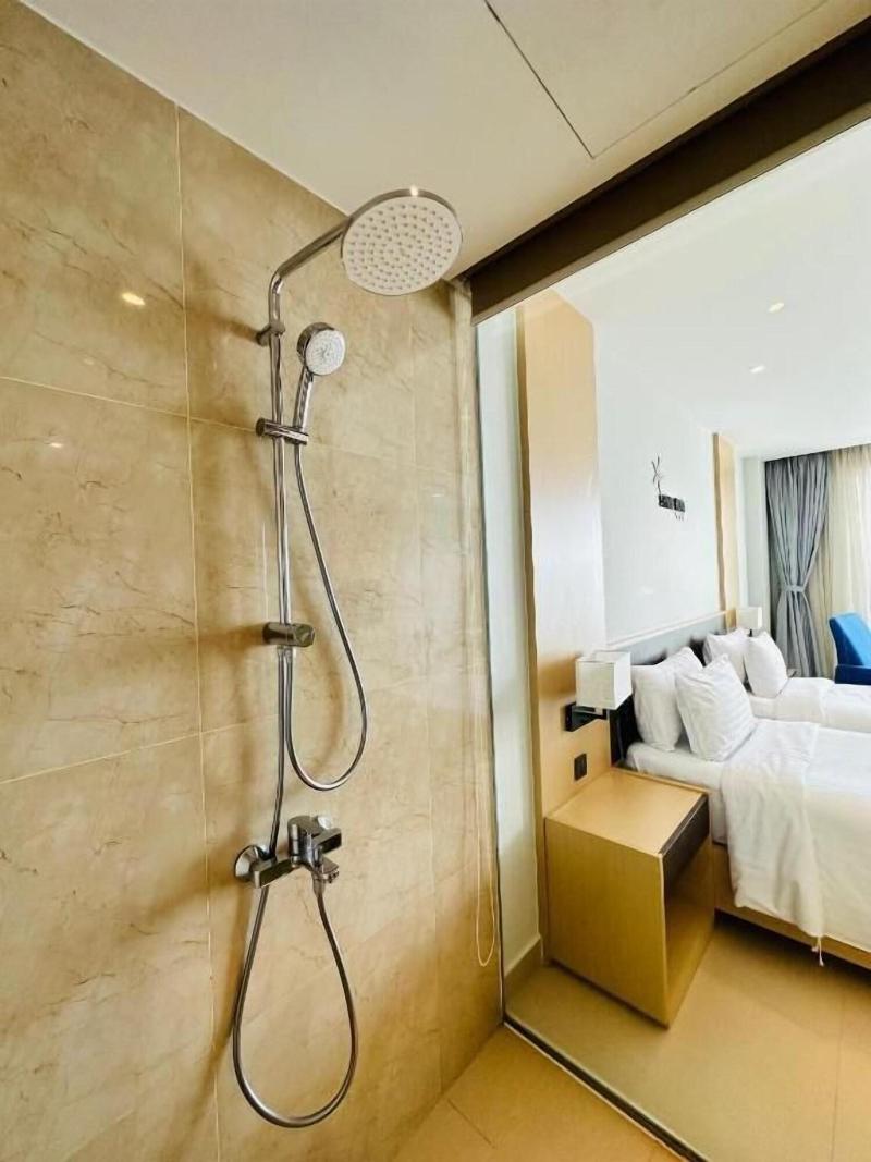 The Western Seaview Cam Ranh Condotel image