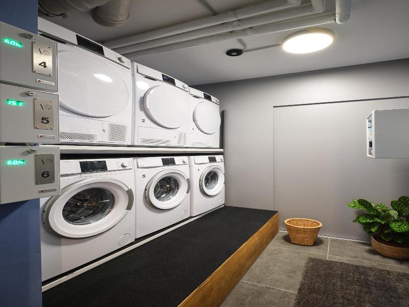 Phil Max Hotel Apartments Messe image