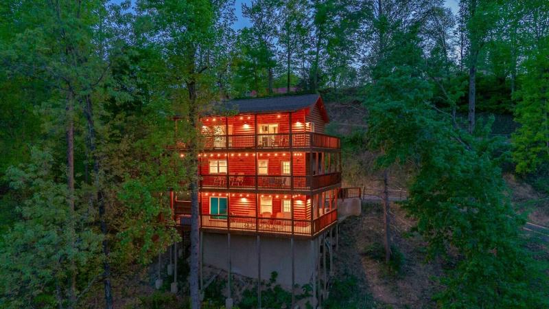 Dollywood Delights By Ghosal Luxury Lodging