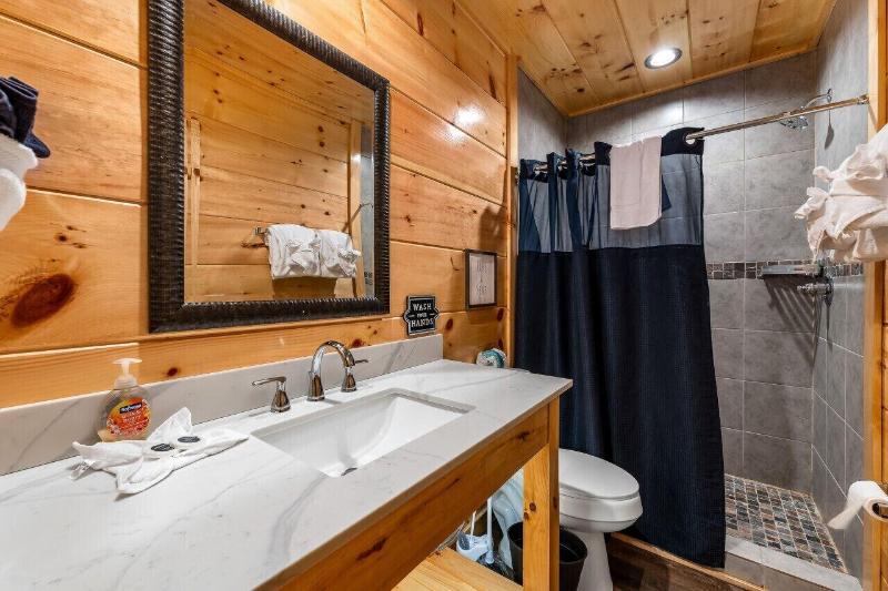 Dollywood Delights By Ghosal Luxury Lodging — photo 65