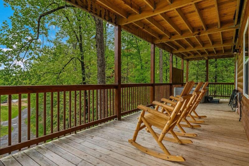 Dollywood Delights By Ghosal Luxury Lodging — photo 49