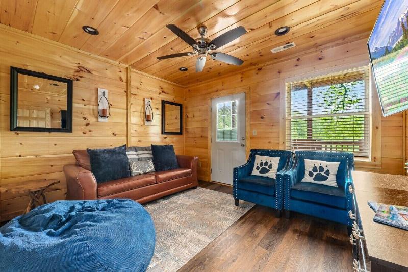 Dollywood Delights By Ghosal Luxury Lodging — photo 19