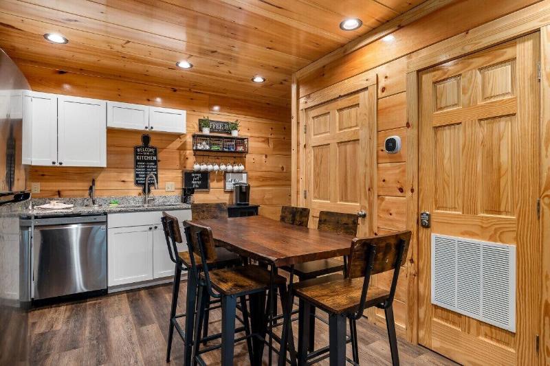 Dollywood Delights By Ghosal Luxury Lodging — photo 18
