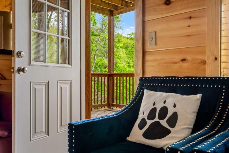 Dollywood Delights By Ghosal Luxury Lodging — photo 12