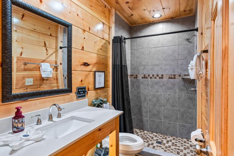 Dollywood Delights By Ghosal Luxury Lodging — photo 10