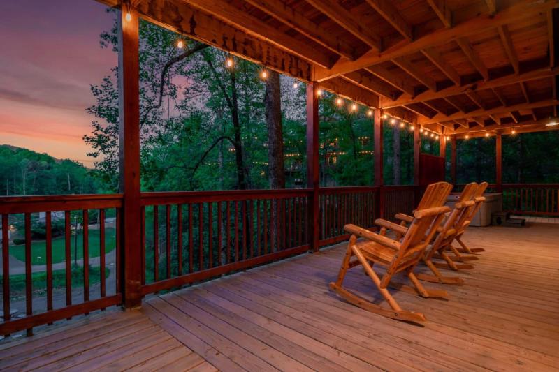 Dollywood Delights By Ghosal Luxury Lodging — photo 35