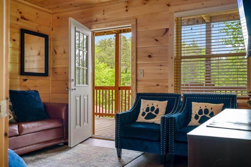 Dollywood Delights By Ghosal Luxury Lodging — photo 32